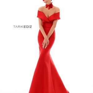Tarik Ediz style 50218 red size 4